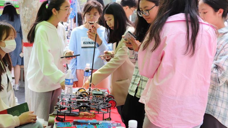 数字化改造：企业升级的“破茧成蝶